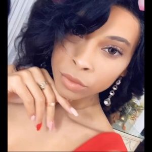 Meet your Posher, Michaela